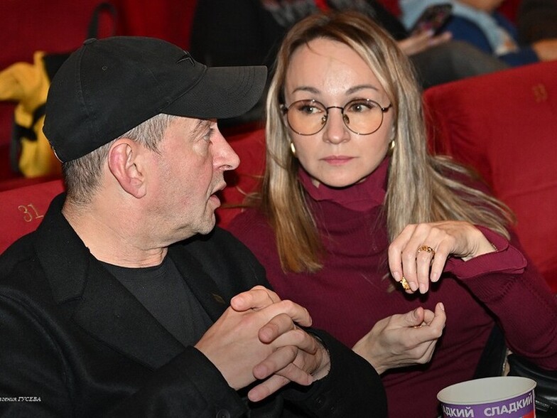 Светская премьера «Морозко»: редкие встречи звёзд на сцене Москвы